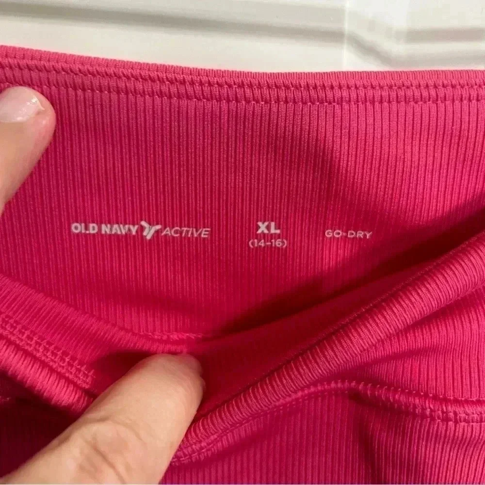 Barely worn Old Navy size 14-16 active skort for girls. Like new! Bright pink. - Picture 3 of 9